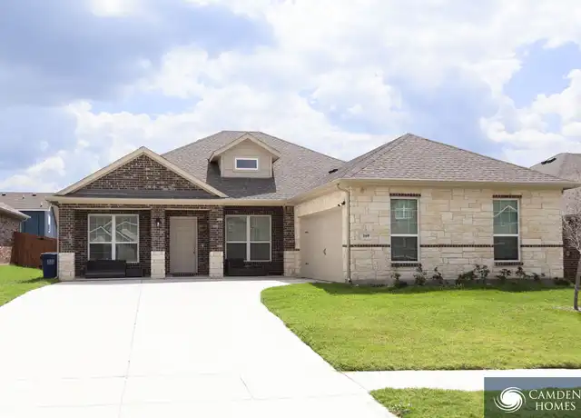 Property at 1470 Streamside Dr, Waxahachie, TX, 75165, 4 beds, 2 baths, [object Object]
