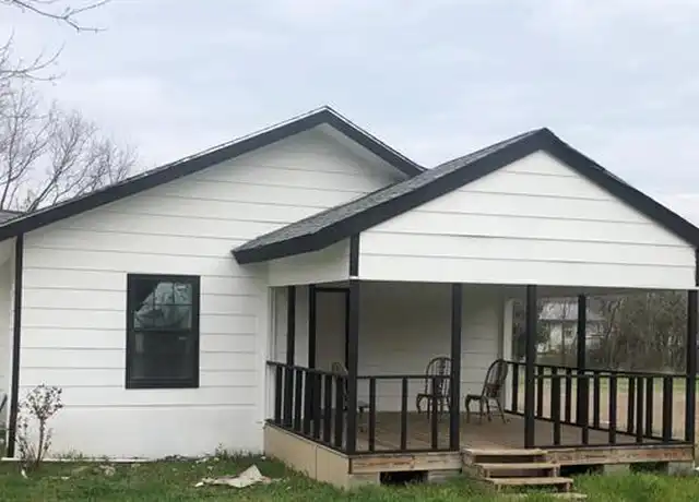 Property at 406 E Grayson St, Leonard, TX, 75452, 4 beds, 2 baths, [object Object]