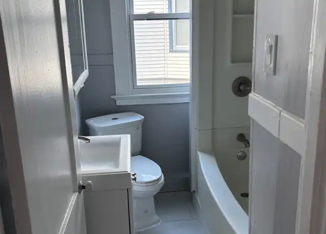 Property at 1528 Ella T Grasso Blvd Unit 2, New Haven, CT, 06511, 3 beds, 1 bath, [object Object]