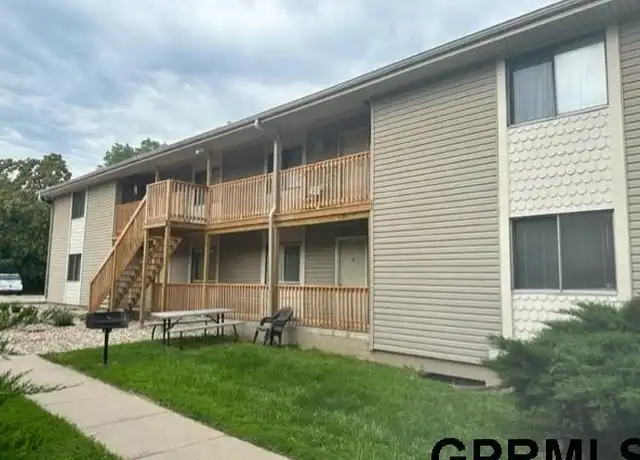 Property at 1704 Wayne St, Bellevue, NE, 68005, 1 bed, 1 bath, [object Object]