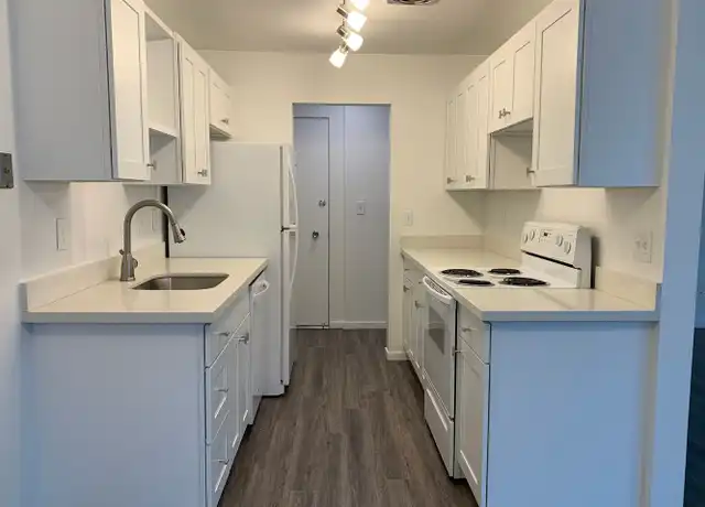 Property at Olympic View Northgate - 9800 5th Ave NE, Seattle, WA, 98115, 1-2 bed, 1 bath, [object Object]