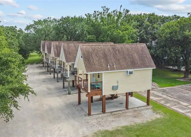 Property at 120 Grove Rd Unit 4, Kemah, TX, 77565, 1 bed, 1 bath, [object Object]