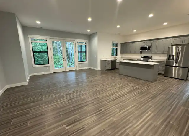 Property at 13303 NE 110th Ct, Redmond, WA, 98052, 2 beds, 2 baths, [object Object]