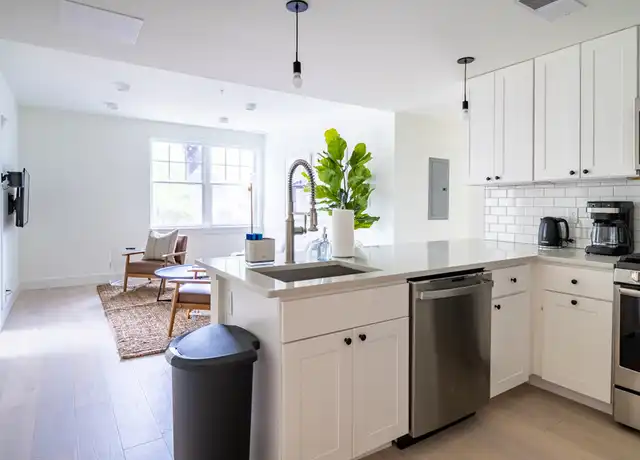 Property at 529 G St SE, Washington, DC, 20003, 6 beds, 3 baths, [object Object]
