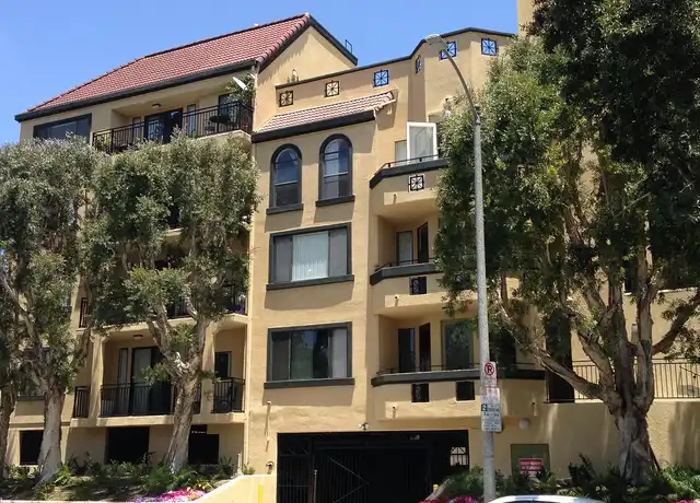 Property at Cochran Island Apartments - 342 S Cochran Ave, Los Angeles, CA, 90036, 1 bed, 1 bath, [object Object]