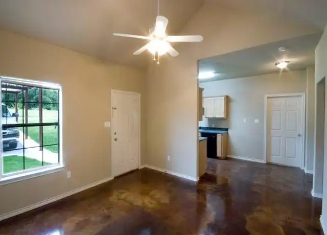 Property at 287 Harmony Rd Unit 285, Weatherford, TX, 76087, 3 beds, 2 baths, [object Object]