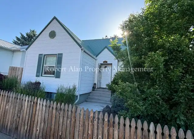 Property at 24 NW 10th St, Pendleton, OR, 97801, 2 beds, 2 baths, [object Object]
