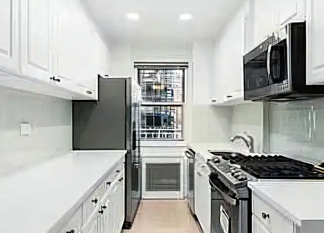 Property at 301 E 66th St Unit 14I, New York, NY, 10065, 1 bed, 1 bath, [object Object]