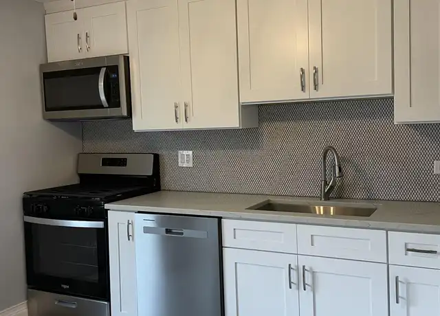 Property at 1417 E 31st St Unit 2E, La Grange Park, IL, 60526, 2 beds, 1 bath, [object Object]