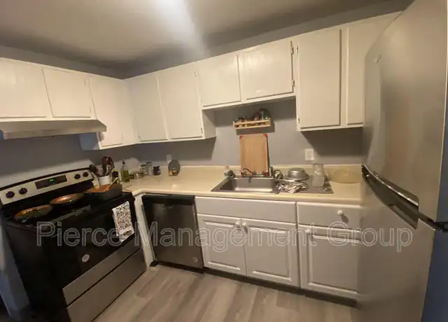 Property at 20 Wolf Rd Unit C44, Lebanon, NH, 03766, 2 beds, 1 bath, [object Object]