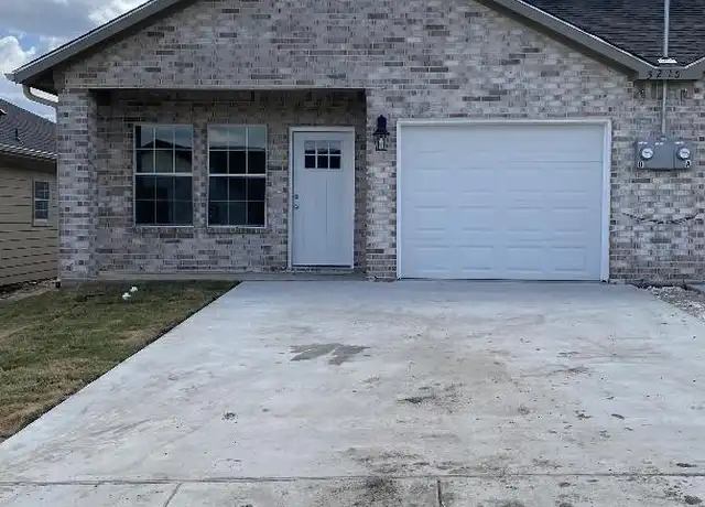 Property at 3215 Polk St, Greenville, TX, 75401, 3 beds, 2 baths, [object Object]