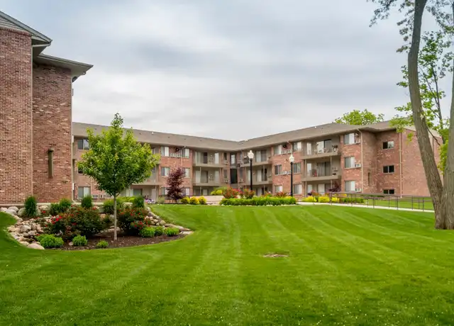 Property at 600 E Ficklin St Unit 315, Tuscola, IL, 61953, 2 beds, 2 baths, [object Object]