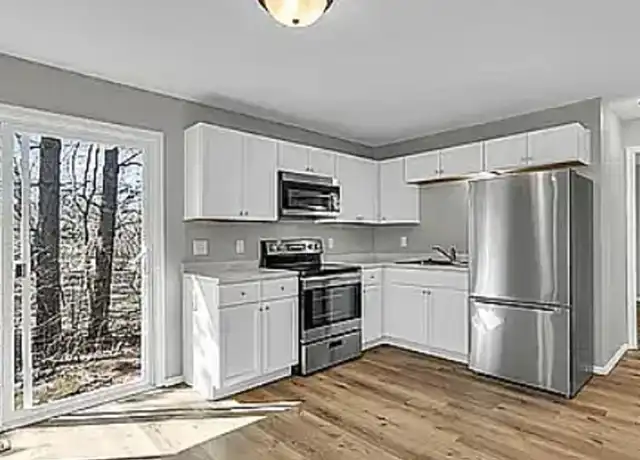 Property at 1728 Cindy Lynn St, Urbana, IL, 61802, 2 beds, 1 bath, [object Object]