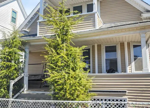 Property at 130 Weber Ave, Bridgeport, CT, 06610, 3 beds, 1 bath, [object Object]