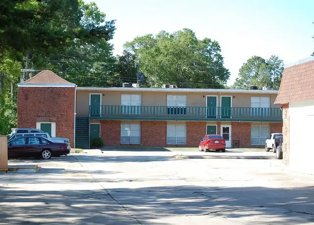 Photo of 9262 Florida Blvd, Baton Rouge, LA 70815