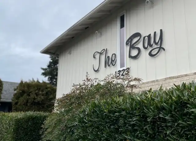 Property at 1323 E Reserve St #2, Vancouver, WA, 98661, 2 beds, 1.5 baths, [object Object]