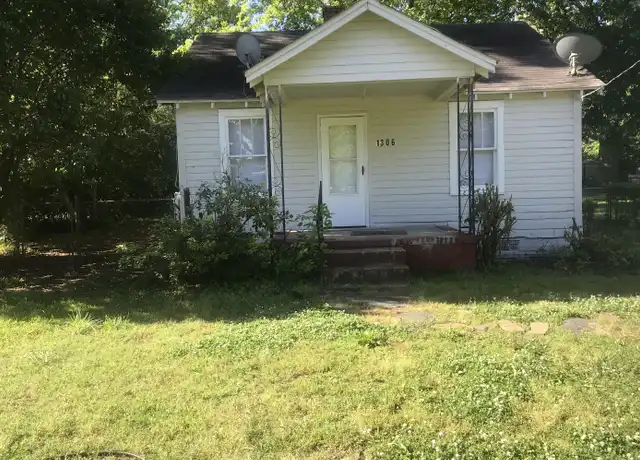 Property at 1306 Lucky St, Griffin, GA, 30223, 2 beds, 1 bath, [object Object]