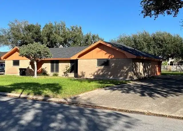Property at 1601 S Oklahoma Ave, Weslaco, TX, 78596, 3 beds, 2 baths, [object Object]