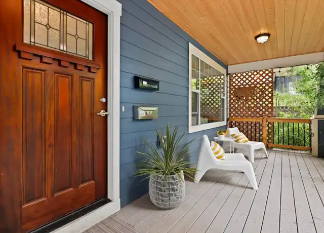 Property at 1927 SE Washington St, Portland, OR, 97214, 4 beds, 2 baths, [object Object]