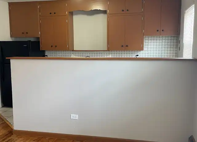 Property at 325 Maria Ave Unit 4, St Paul, MN, 55106, 1 bed, 1 bath, [object Object]