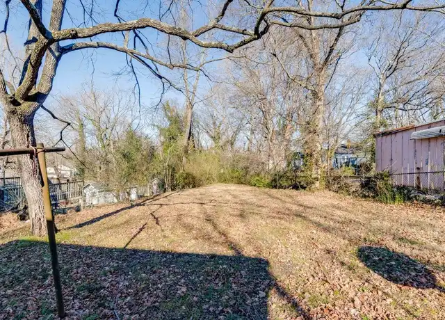 Property at 233 Liberty Pkwy, Clarksville, TN, 37040, 3 beds, 2 baths, [object Object]