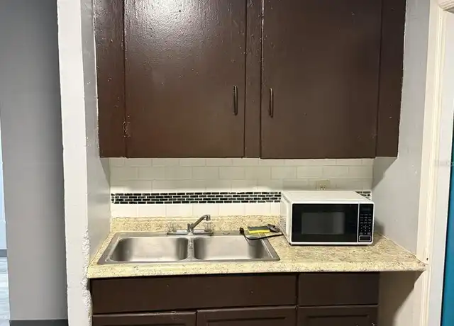 Property at 329 N Caroline St, Daytona Beach, FL, 32114, 2 beds, 1 bath, [object Object]