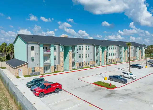 Property at 615 Dallas Ave Fl -Stwy 2) (TXU 10032789434754170), McAllen, TX, 78501, 1 bed, 1 bath, [object Object]
