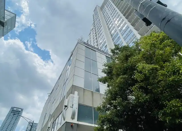 Property at 200 W Grand Ave #1002, Chicago, IL, 60654, 1 bed, 1 bath, [object Object]