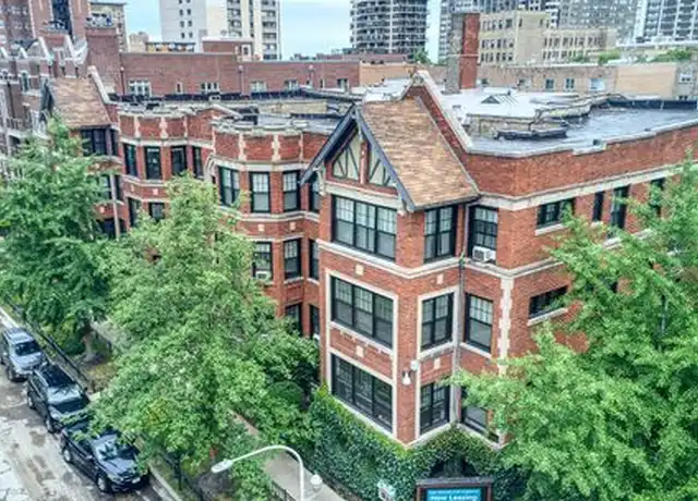 Property at 1060 W Glenlake Ave Unit 2, Chicago, IL, 60660, 2 beds, 1 bath, [object Object]