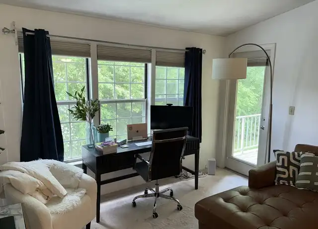 Property at 2 Squire Ct #8, Natick, MA, 01760, 1 bed, 1 bath, [object Object]