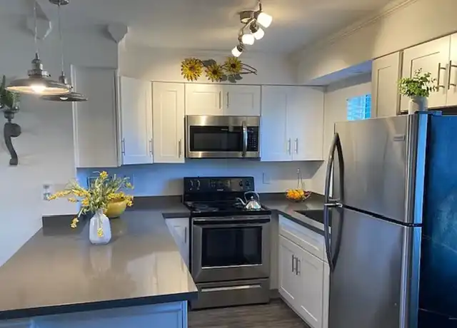Property at Cactus Canyon - 3001 N 32nd St, Phoenix, AZ, 85018, 1-2 bed, 1-2 bath, [object Object]