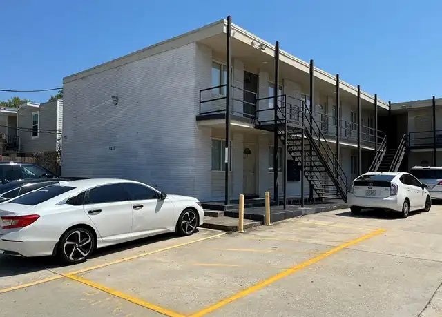 Property at 1331 Lake Ave Unit 2, Metairie, LA, 70005, 1 bed, 1 bath, [object Object]
