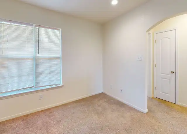 Property at 1603 Leader Dr, Killeen, TX, 76549, 3 beds, 2 baths, [object Object]