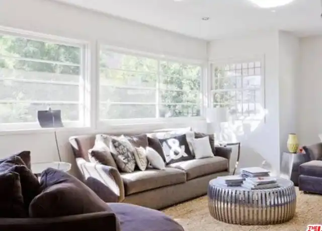 Property at 152 S Sepulveda Blvd, Los Angeles, CA, 90049, 3 beds, 1.5 baths, [object Object]