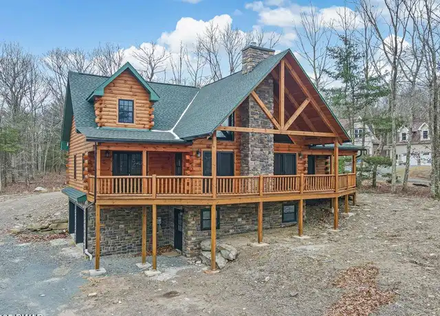 Property at 138 Marquise Dr, Tafton, PA, 18464, 4 beds, 3.5 baths, [object Object]