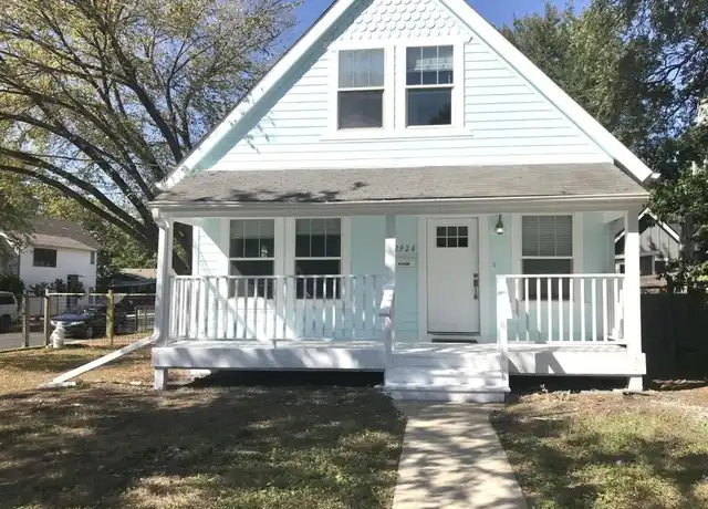 Property at 2924 E 13th St, Austin, TX, 78702, 3 beds, 2 baths, [object Object]