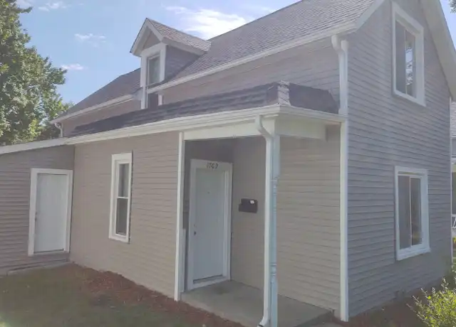Property at 1709 W 9th St, Davenport, IA, 52804, 3 beds, 1 bath, [object Object]