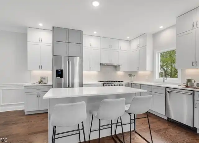 Property at 146 Broad St #1, Summit, NJ, 07901, 4 beds, 3.5 baths, [object Object]