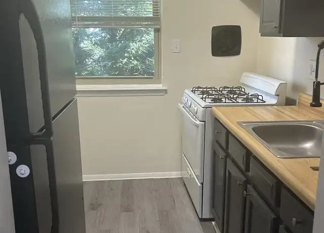 Property at 3921 Maine Ave Unit B1, Baltimore, MD, 21207, 1 bed, 1 bath, [object Object]