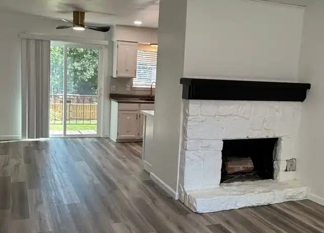 Property at 4406 E 68th St, Tulsa, OK, 74136, 1 bed, 1 bath, [object Object]