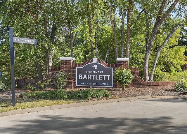 Photo of 8840 Bristol Park Dr, Bartlett, TN 38133