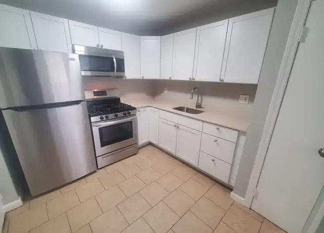 Property at 215 Pearl St Unit 1, Stoughton, MA, 02072, 2 beds, 1 bath, [object Object]