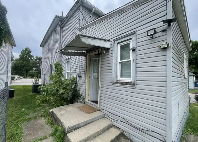 Property at 2000 Locust St Unit B, Terre Haute, IN, 47807, 1 bed, 1 bath, [object Object]
