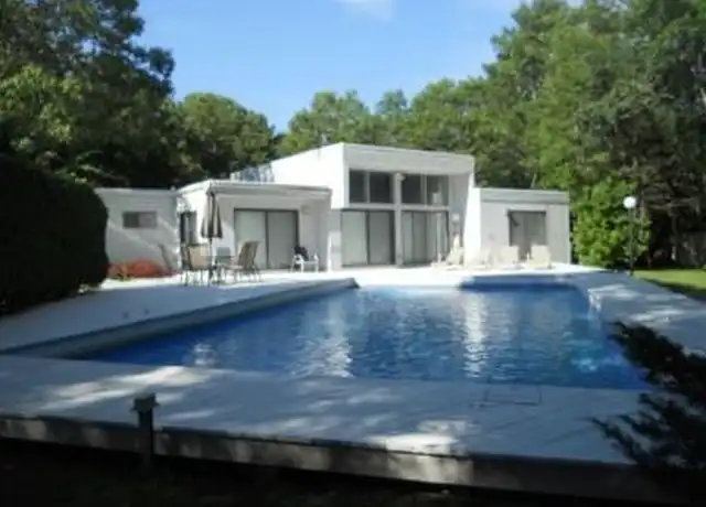 Property at 9 Deerfield Way, Quogue, NY, 11959, 4 beds, 3.5 baths, [object Object]