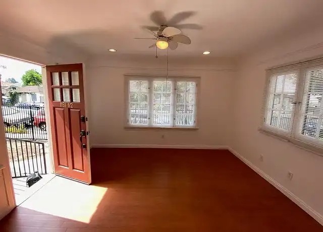 Property at University Court - 1147 W 24th St, Los Angeles, CA, 90007, 0-1 beds, 1 bath, [object Object]