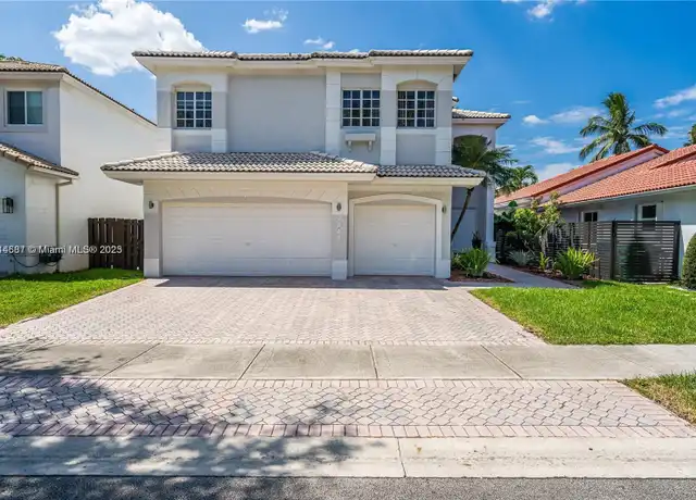 Property at 7048 NW 107th Pl, Doral, FL, 33178, 5 beds, 3 baths, [object Object]