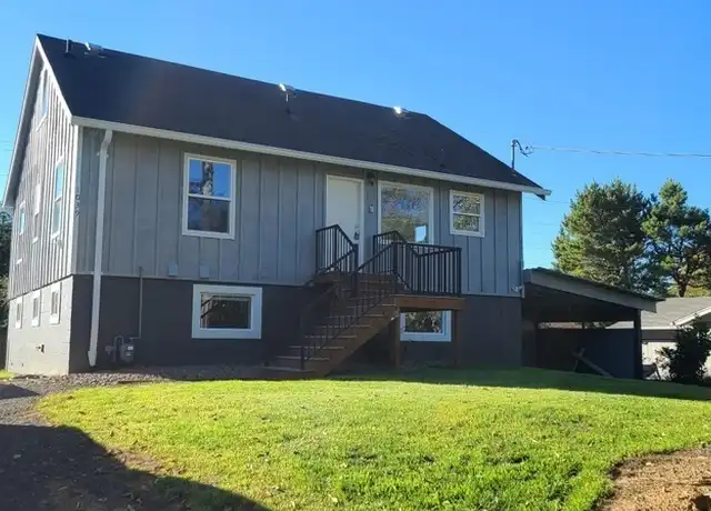 Property at 1039 NE Grant St Unit 1039, Newport, OR, 97365, 4 beds, 1.5 baths, [object Object]