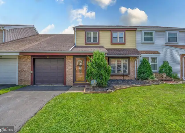 Property at 68 Greenwoods Dr, Horsham, PA, 19044, 3 beds, 2.5 baths, [object Object]