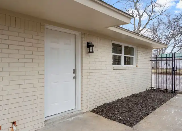 Property at 1011 S Rockford Ave #4, Tulsa, OK, 74120, 1 bed, 1 bath, [object Object]