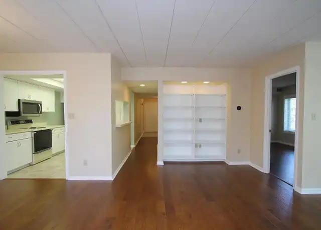 Property at 333 S Allen St, State College, PA, 16801, 2 beds, 2 baths, [object Object]